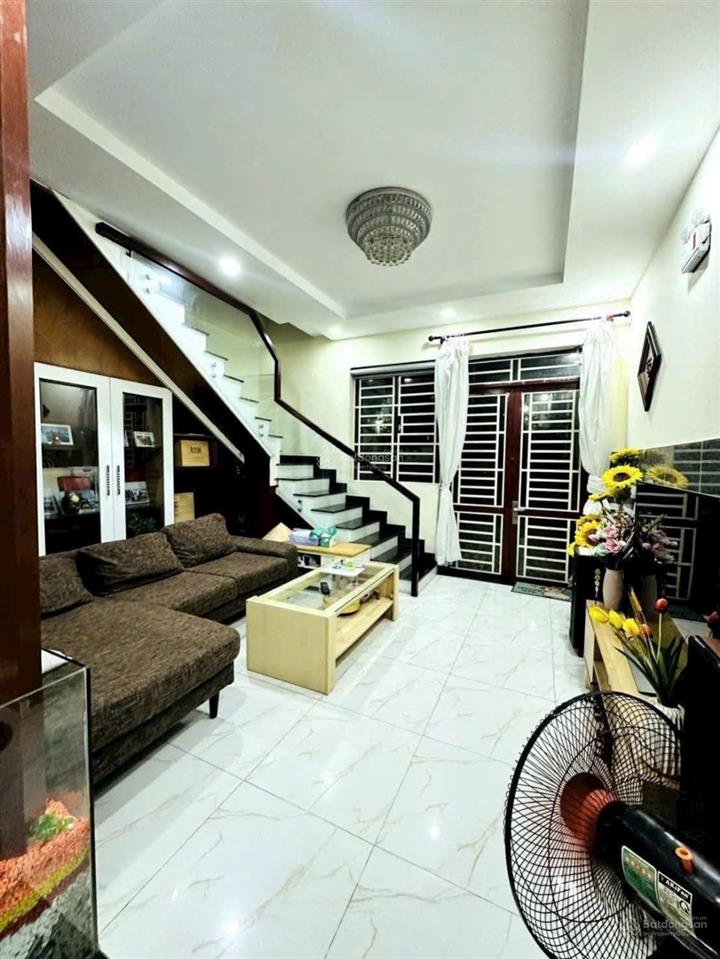 Bán nhà trục đường trần não, quận 2. giá7,19tỷ/75m2. trệt, 3lầu. sổ vuông vức. đang cho thuê 38tr