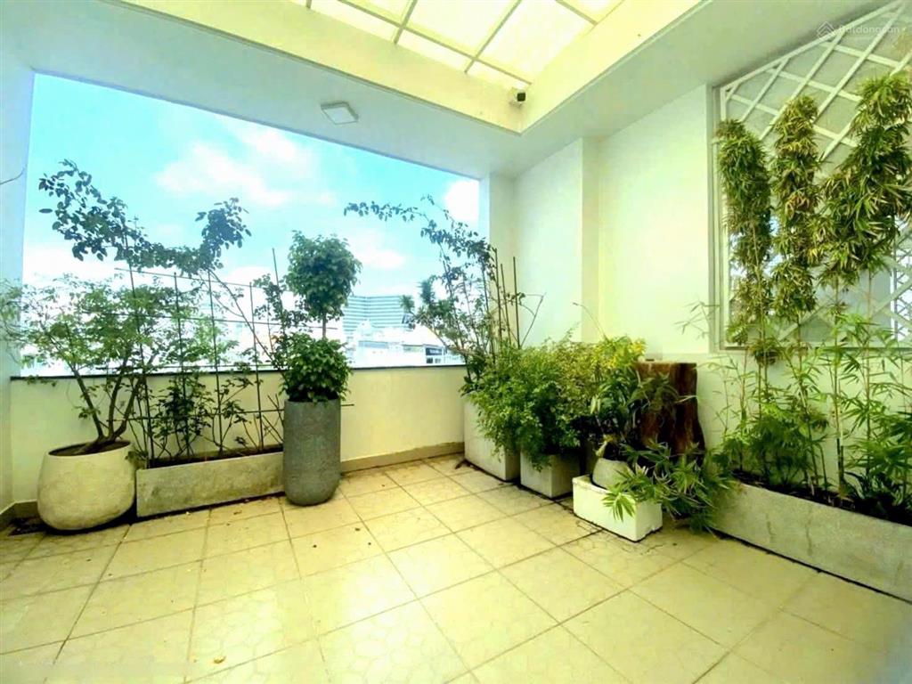 Dòng tiền sẵn 40triệu nhà lê văn miến, q2. 69m2. 1trệt, 4lầu. sổ vuông vức, hoàn công đủ