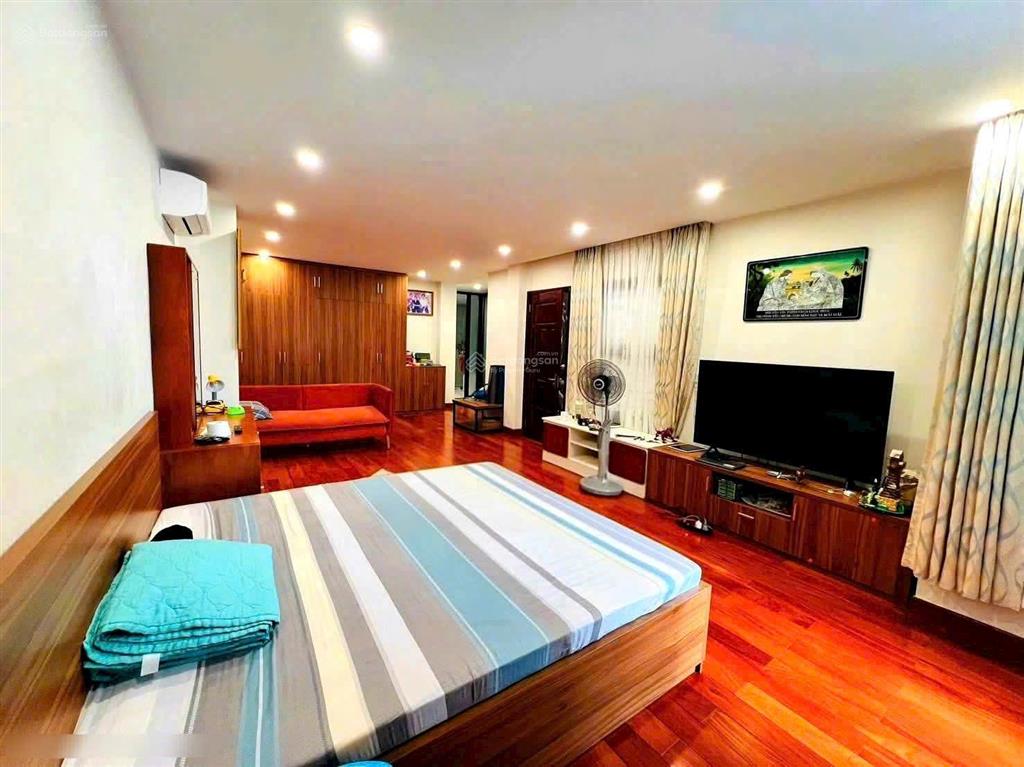 Dòng tiền sẵn 40triệu nhà lê văn miến, q2. 69m2. 1trệt, 4lầu. sổ vuông vức, hoàn công đủ
