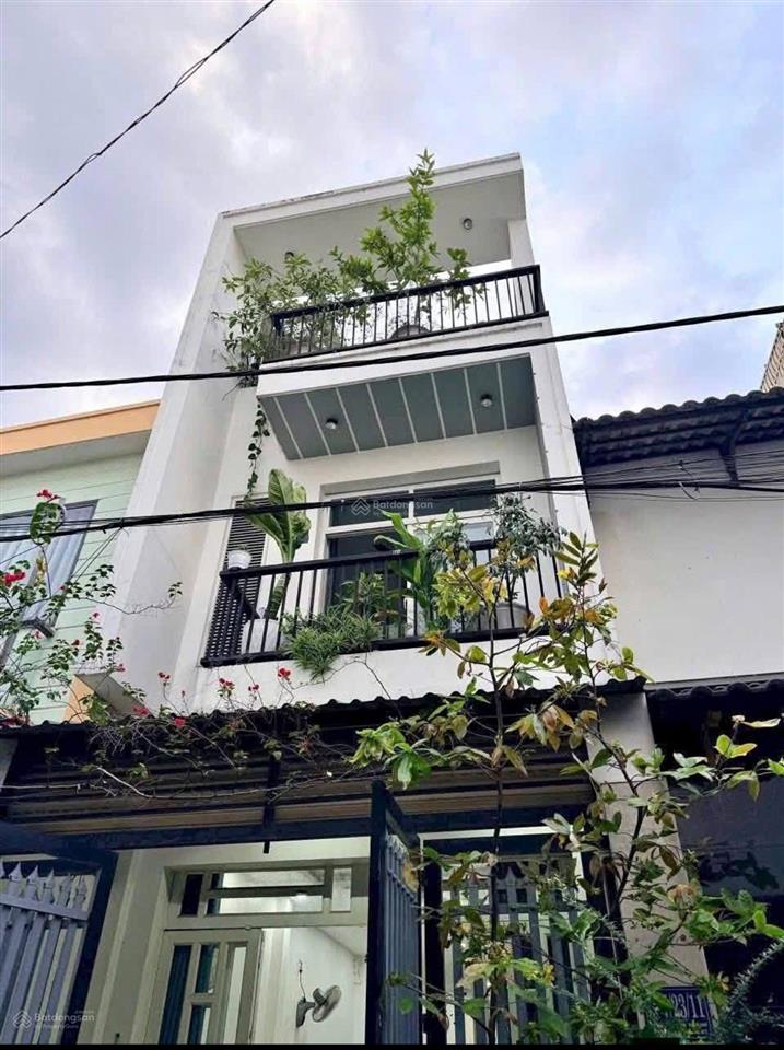 Chính chủ bán nhà hồ thị kỷ, quận 10. dt 67,2m2. 2 lầu. sổ hồng sẵn. đang thuê 27 triệu/th