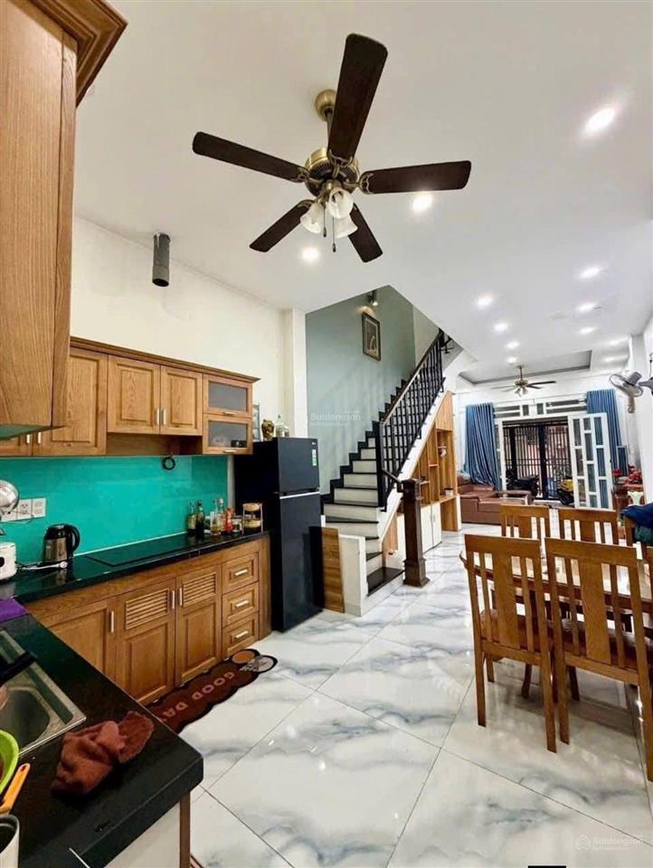 Chính chủ bán nhà hồ thị kỷ, quận 10. dt 67,2m2. 2 lầu. sổ hồng sẵn. đang thuê 27 triệu/th