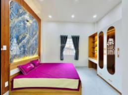 Chính chủ gửi bán gấp nhà võ thị nhờ, q7. giá6,25tỷ/80m2. 3tầng  4pn. sổ cầm tay sang tên cc ngay