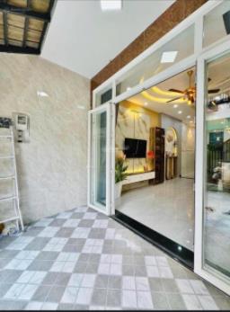 Chính chủ gửi bán gấp nhà võ thị nhờ, q7. giá6,25tỷ/80m2. 3tầng  4pn. sổ cầm tay sang tên cc ngay