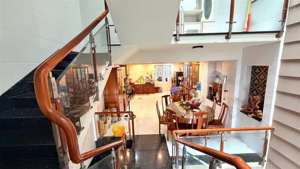 Chính chủ bán nhanh nhà trần thị nơi, quận 8. giá4tỷ990/70m2.1trệt,3lầu.sổ sạch. hđ thuê 26triệu