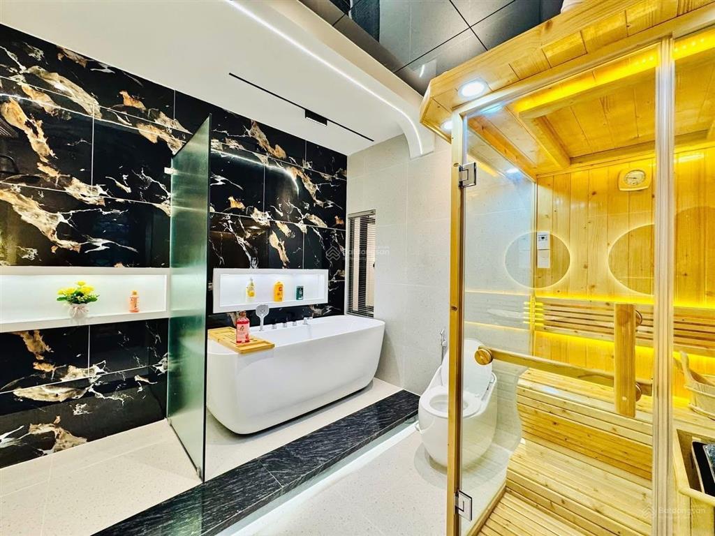 Xoay vốn bán nhanh nhà nguyễn gia trí, bình thạnh. giá 5,87 tỷ/80m2. trệt, 3 lầu. sổ hồng riêng
