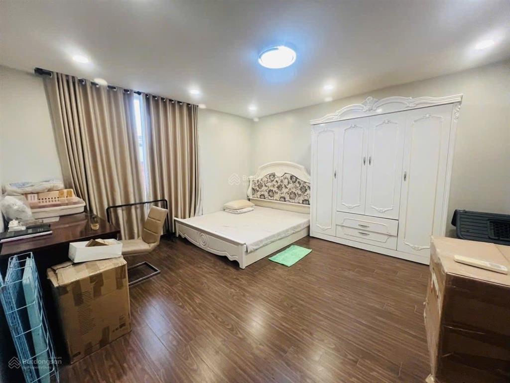 Dòng tiền sẵn 35 triệu ngay nguyễn thị minh khai, quận 3. dt 5,1x14m(71,4m2). sổ hồng riêng