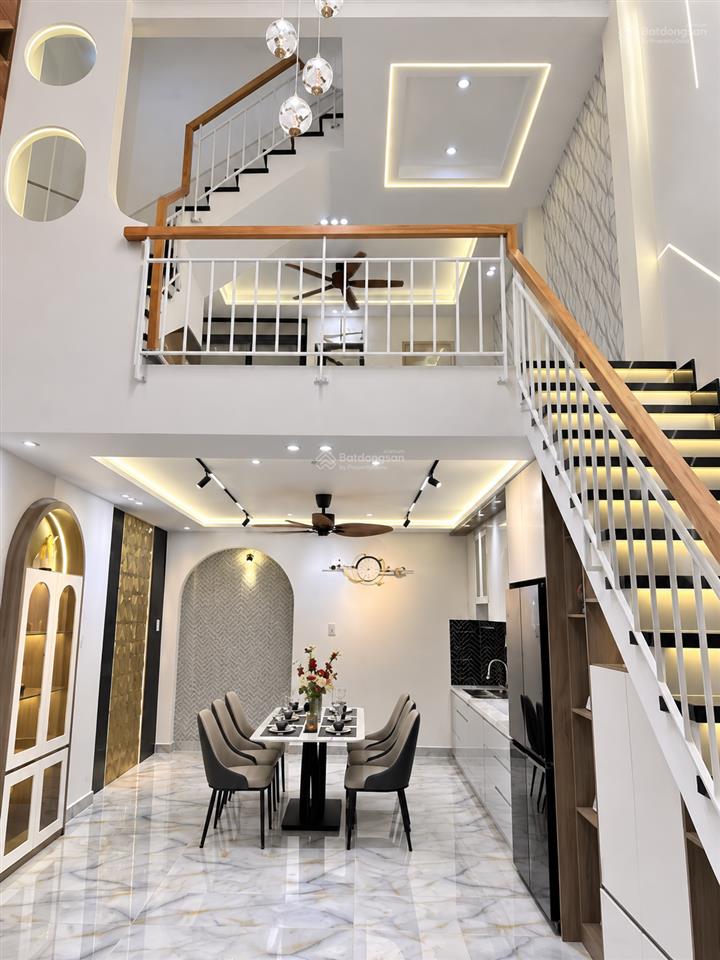 Xoay vốn kd bán nhà trương quốc dung, phú nhuận. 70m2. trệt, 3 lầu. sổ hồng. cho thuê 25tr