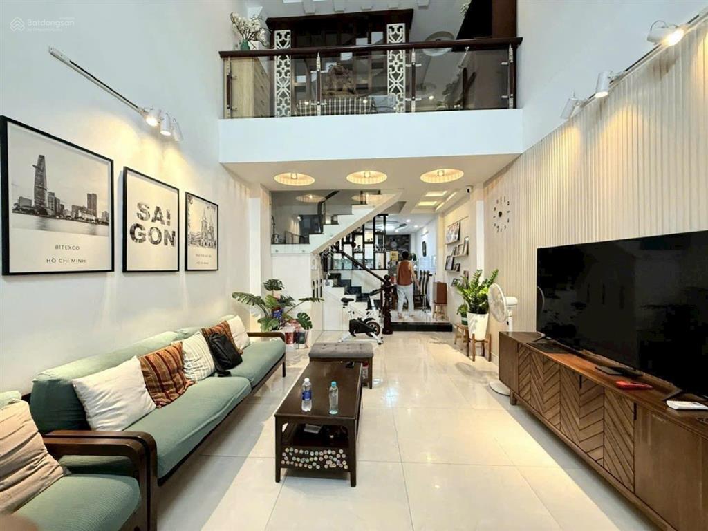 Ngộp bank bán gấp nhà tô hiến thành, quận 10. 68,9m2. 1trệt, 3lầu. sổ sạch hoàn công