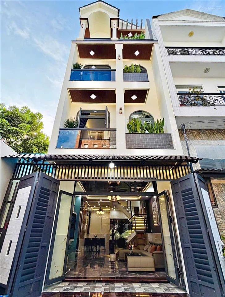 Cần tiền bán nhanh nhà lê văn lương, q7. giá6,45tỷ/75,2m2(4,7x16m). 1 trệt 3 lầu.
sổ chính chủ