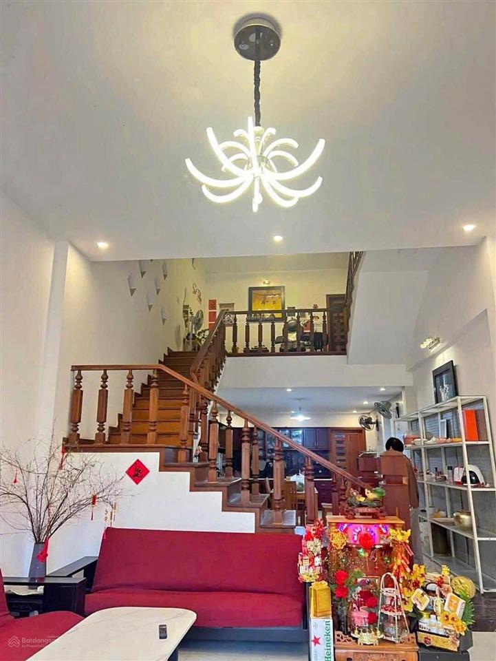 Chính chủ bán nhà nguyễn đình chiểu, q3. giá 6tỷ300/82,5m2. 4tầng. sổ cầm tay. đang cho thuê 37tr