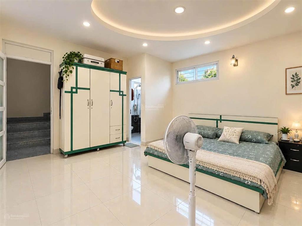 Chính chủ bán nhà huỳnh tịnh của, quận 3. giá6tỷ540triệu/ 75,4m2(5,2x14,5m). 1trệt,3lầu. sổ hồng