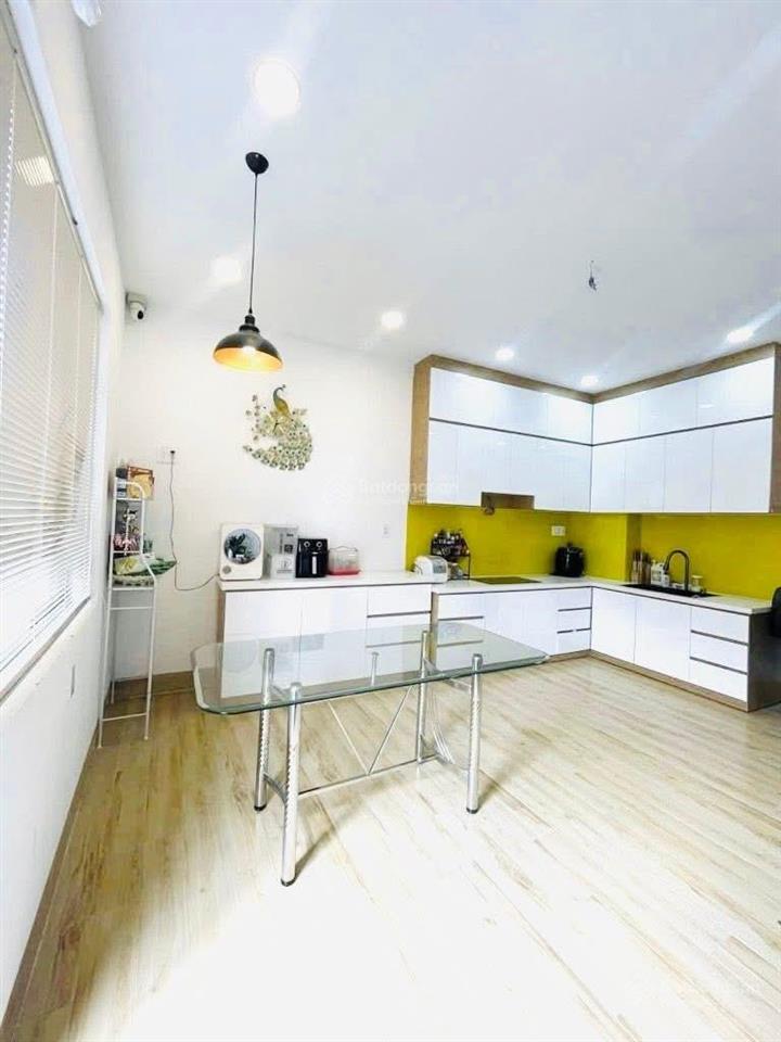 Cô loan bán nhà nguyễn thiện thuật, bình thạnh. giá5tỷ580/69m2. 5tầng.sổ hoàn công. cho thuê 25tr
