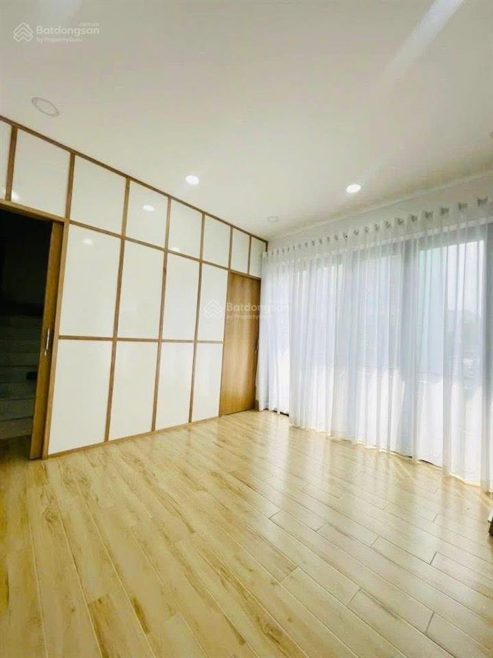 Cô loan bán nhà nguyễn thiện thuật, bình thạnh. giá5tỷ580/69m2. 5tầng.sổ hoàn công. cho thuê 25tr