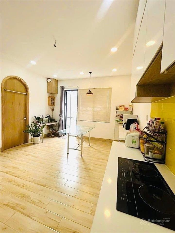 Cô loan bán nhà nguyễn thiện thuật, bình thạnh. giá5tỷ580/69m2. 5tầng.sổ hoàn công. cho thuê 25tr