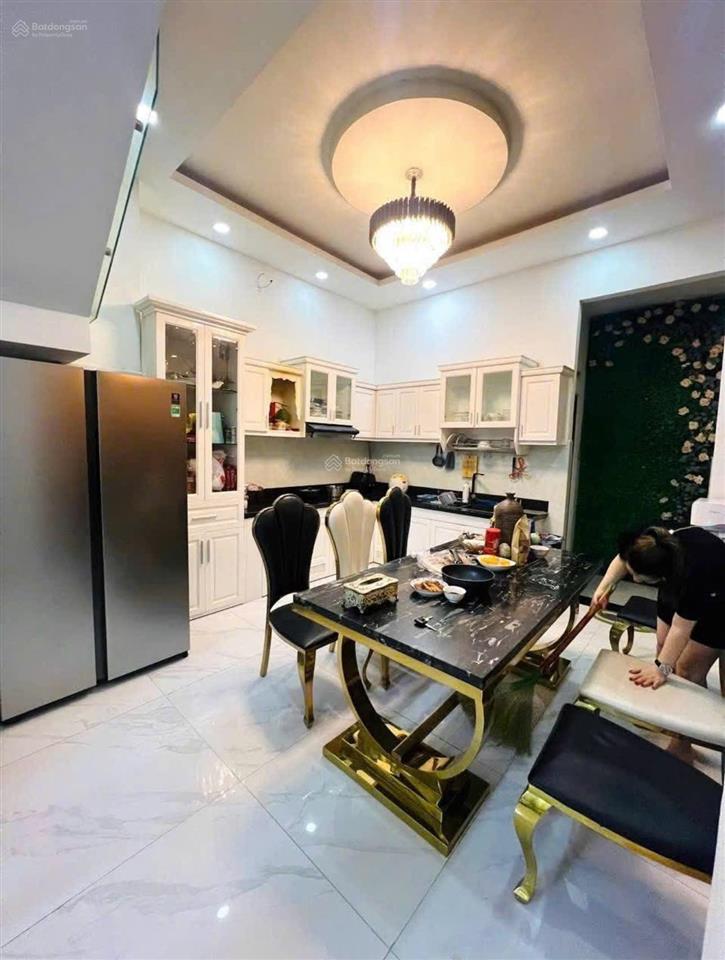 Cắt lỗ bán nhanh nhà phú mỹ, bình thạnh. giá5,18tỷ/63m2. 4lầu. sổ cầm tay. đang cho thuê 25triệu