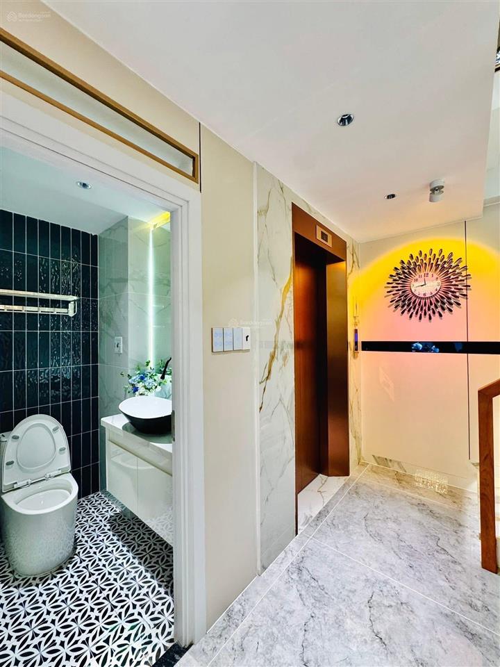 Xoay vốn cắt lỗ nhà phạm thị tánh, q8. giá5tỷ280/ 60m2, trệt,lửng,4lầu. sổ cầm tay, pháp lý chuẩn