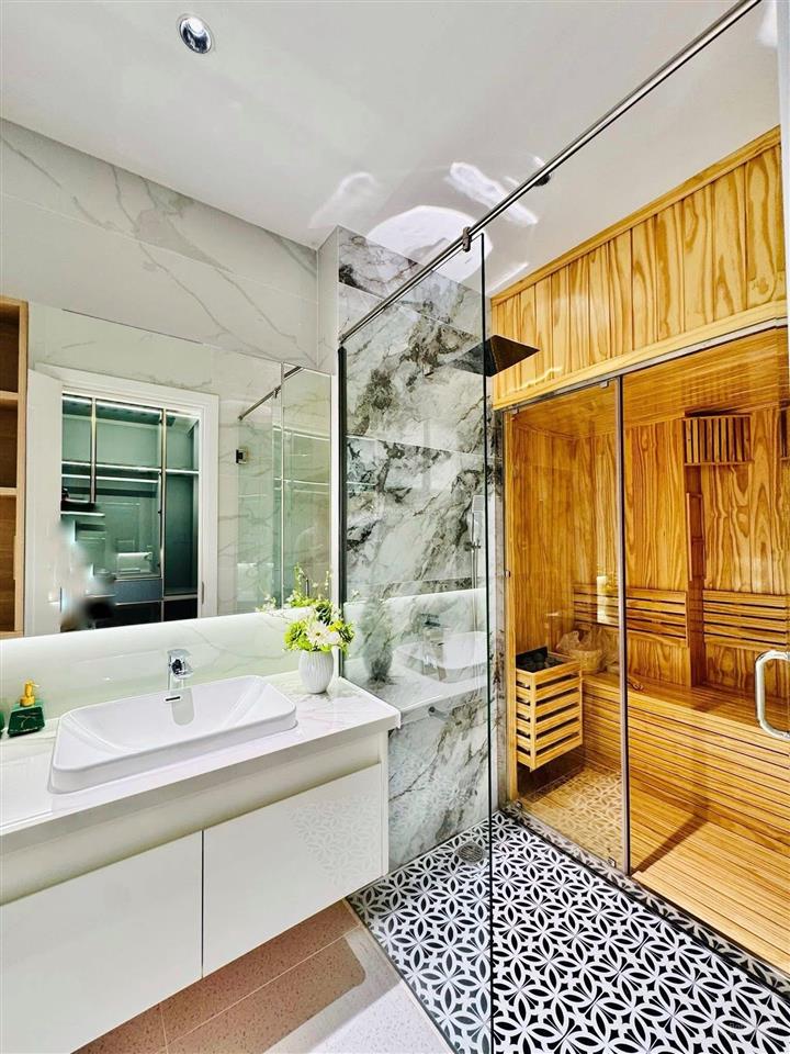 Xoay vốn cắt lỗ nhà phạm thị tánh, q8. giá5tỷ280/ 60m2, trệt,lửng,4lầu. sổ cầm tay, pháp lý chuẩn