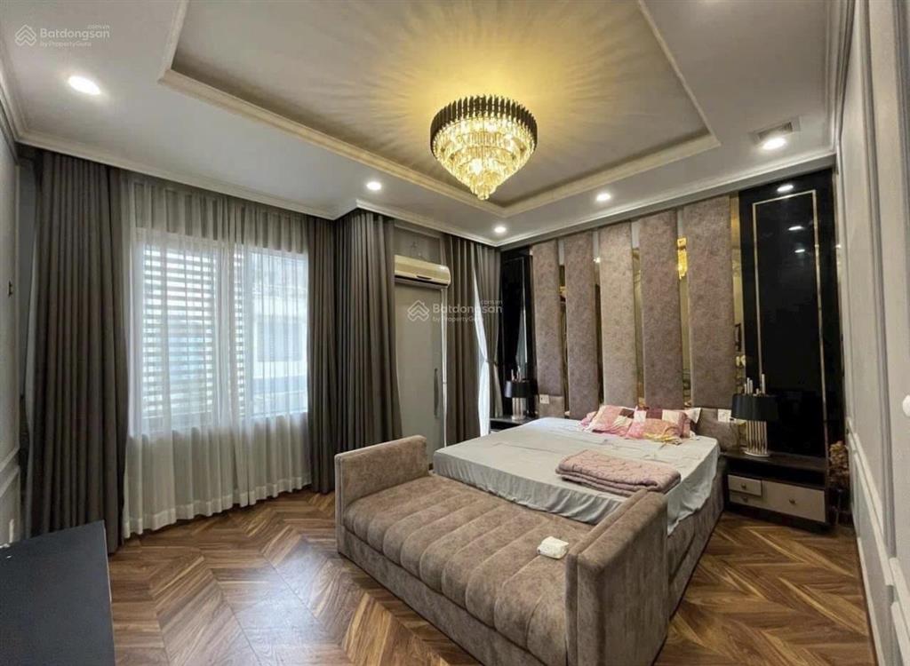 Bán nhanh trong tháng ngay ký hoà, quận 5. giá6,38tỷ/67m2(5x13,4m). nhà 1 trệt 3 lầu. sổ vuông vức