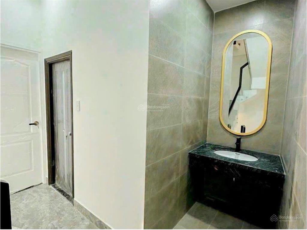 Chú hoà cần bán nhà ngô tất tố, bình thạnh. giá5tỷ700/4,5mx15,6m. 4 tầng  5pn. sổ vuông vức