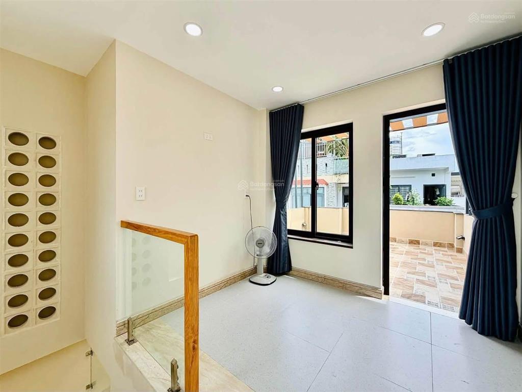 Cô hoa ký gửi bán gấp nhà trần thiện chánh, quận 10. 76m2. 4tầng kiên cố. sổ hồng riêng
