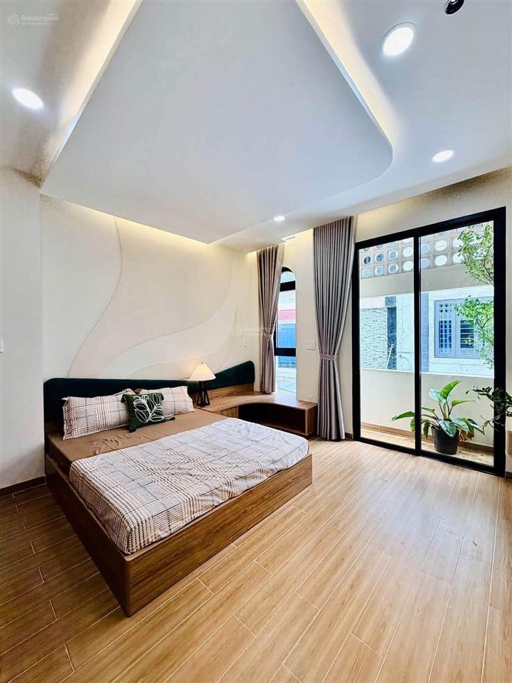 Cô hoa ký gửi bán gấp nhà trần thiện chánh, quận 10. 76m2. 4tầng kiên cố. sổ hồng riêng