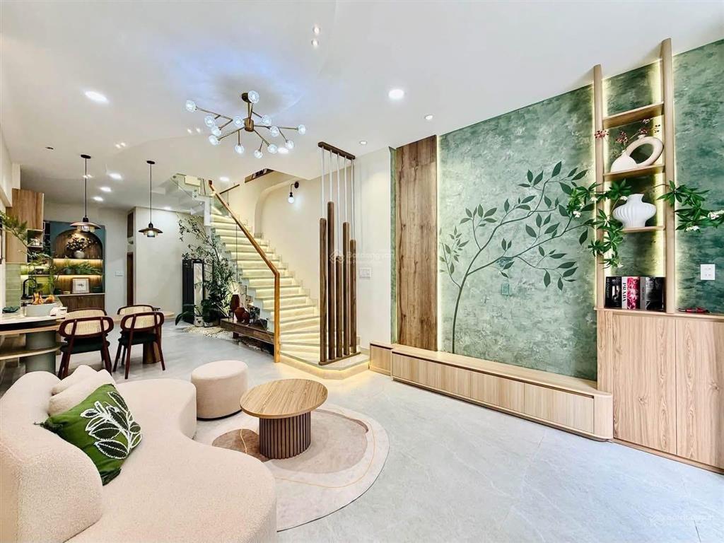 Cô hoa ký gửi bán gấp nhà trần thiện chánh, quận 10. 76m2. 4tầng kiên cố. sổ hồng riêng