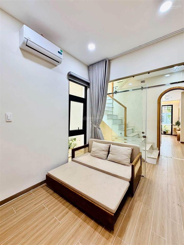Cô hoa ký gửi bán gấp nhà trần thiện chánh, quận 10. 76m2. 4tầng kiên cố. sổ hồng riêng