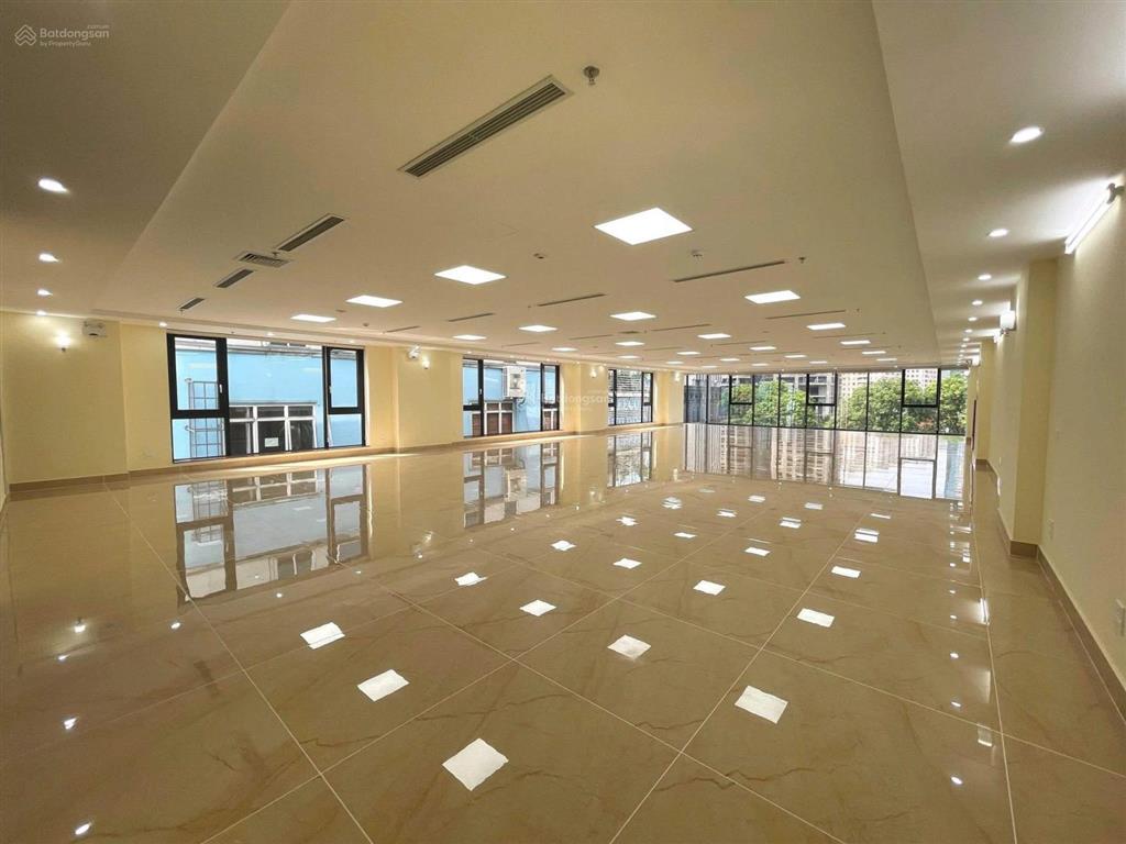 Bán tòa nhà văn phòng 10 tầng lô góc mặt phố hoàng ngân trung hòa, vị trí vàng cho thuê