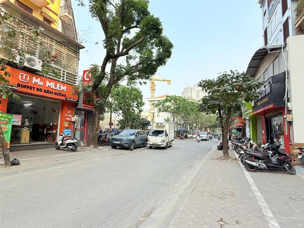 Mặt phố trung tâm  mặt tiền vip  kinh doanh đỉnh  dòng tiền sẵn  vỉa hè rộng