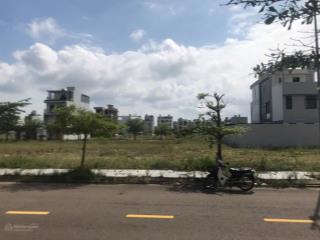 Ngân hàng sacombank thanh lý 1 nền đất (ngang 16m  dài 25m) ở khu dân cư võ trần chí. giá 1,4 tỷ.