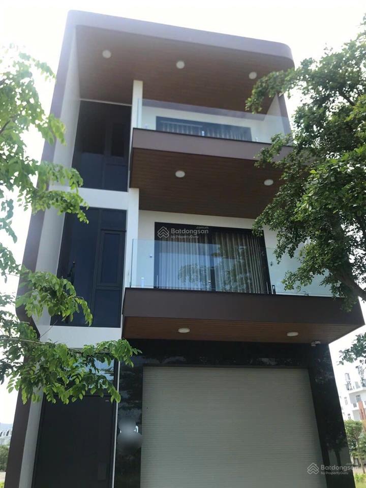 Bán gấp nhà 2 lầu 6x20m. giá 850 triệu. nhà gần chợ đệm, gần bệnh viện nhi, đang cho thuê 15 triệu