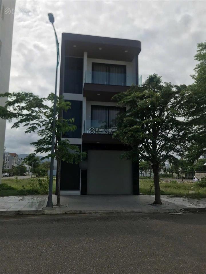 Bán gấp nhà 2 lầu 6x20m. giá 850 triệu. nhà gần chợ đệm, gần bệnh viện nhi, đang cho thuê 15 triệu