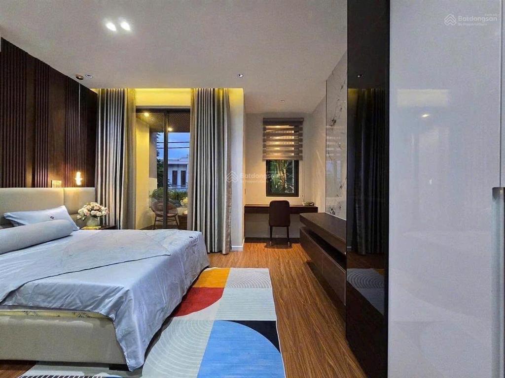 Bán gấp nhà 2 lầu 6x20m. giá 850 triệu. nhà gần chợ đệm, gần bệnh viện nhi, đang cho thuê 15 triệu