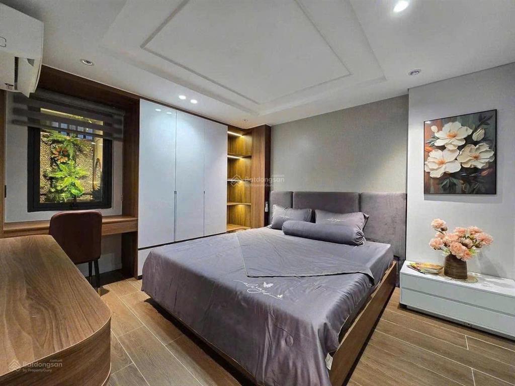 Bán gấp nhà 2 lầu 6x20m. giá 850 triệu. nhà gần chợ đệm, gần bệnh viện nhi, đang cho thuê 15 triệu