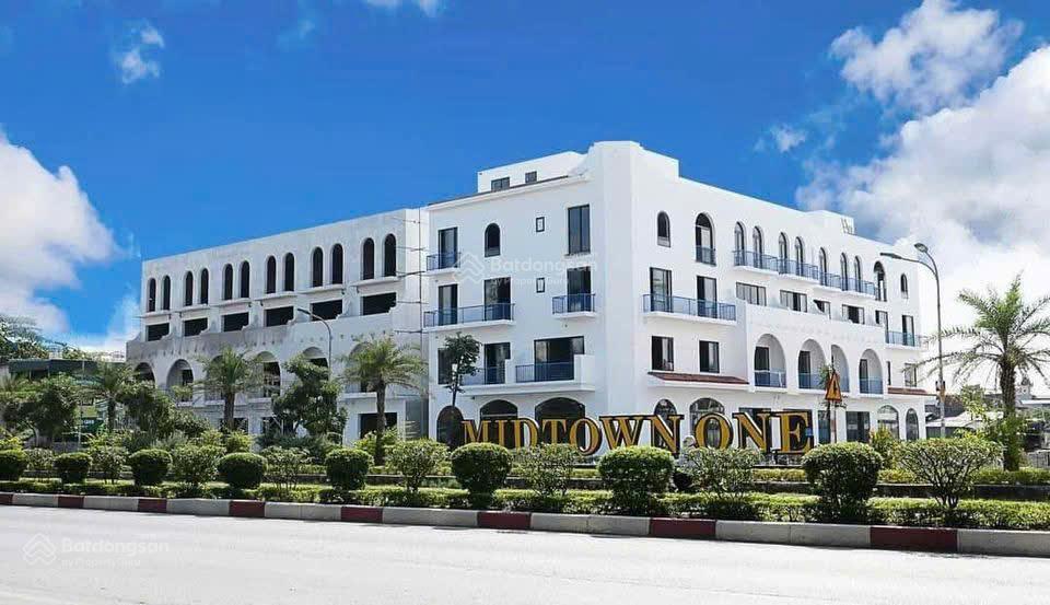 Bán shophouse midtown one uông bí, quảng ninh. 3 năm không lãi suất, tặng thang máy trị giá 400tr