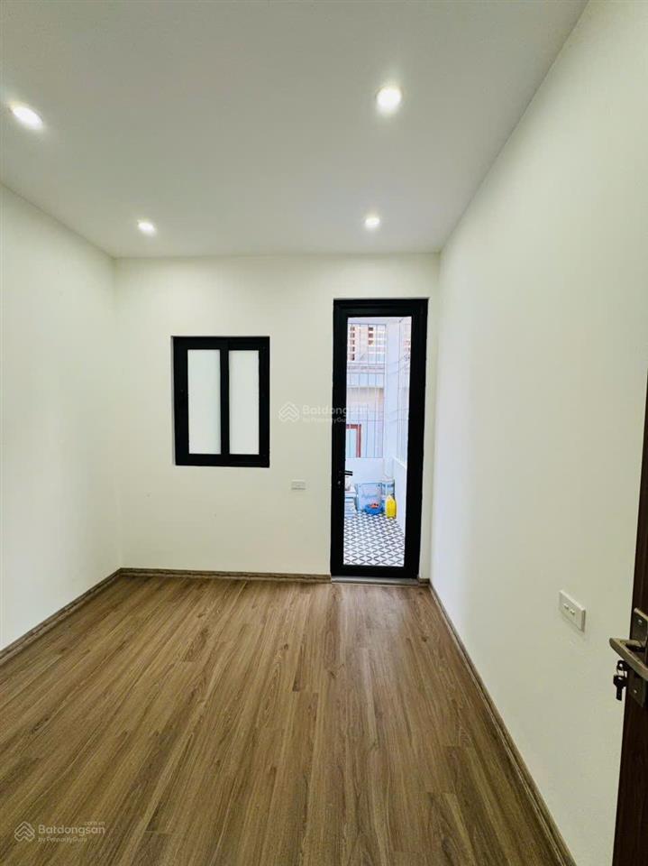 Chính chủ cho thuê nhà ở ngõ 8.11.36 lê quang đạo. 38m, 5 tầng, 6 phòng ngủ, full đồ 12.9 triệu