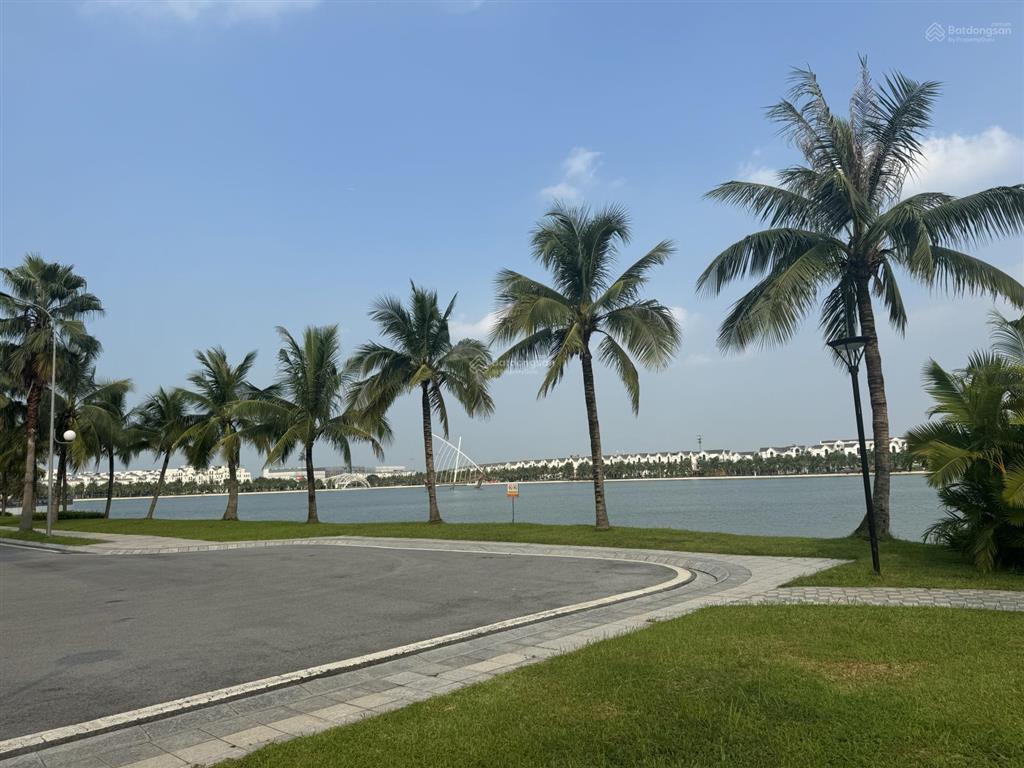 Chuyển nhượng biệt thự ngọc trai 01  view trọn hồ 24,5 ha  vinhomes ocean park 12x tỷ