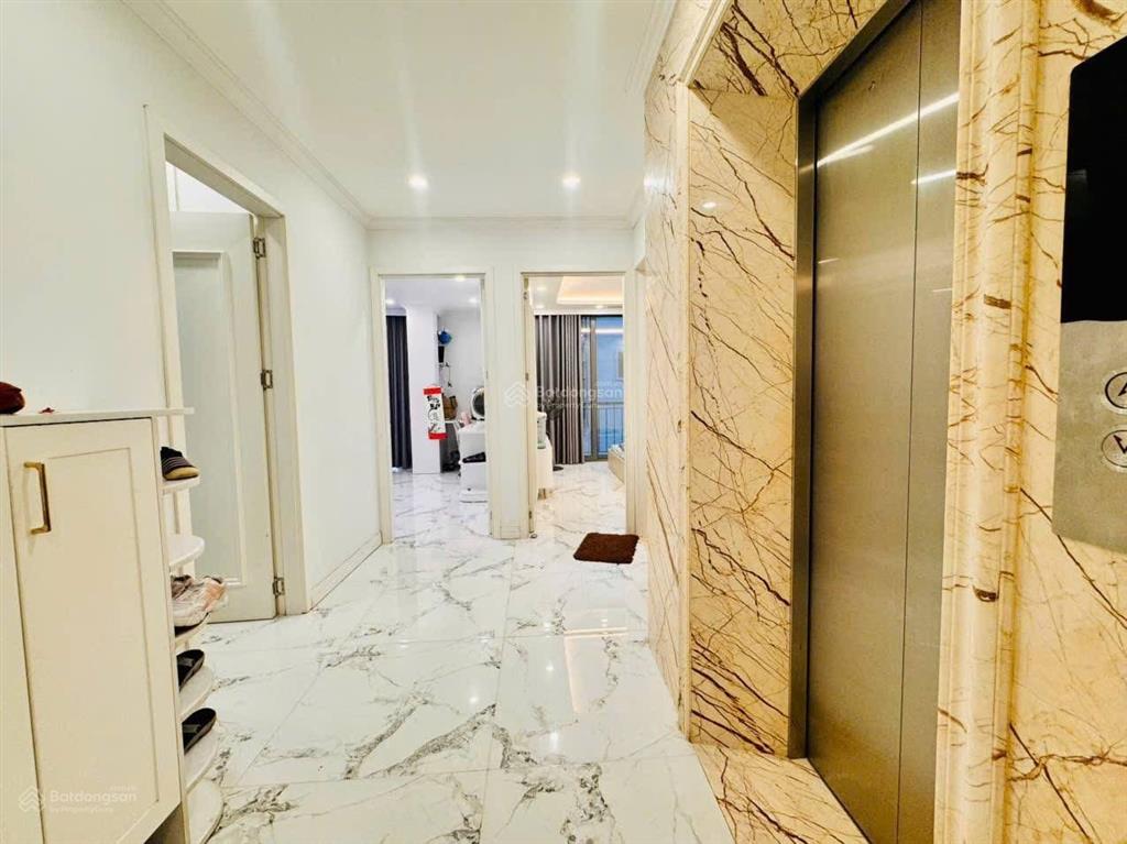 Siêu phẩm kdt văn quán  diện tích 100m2  6 tầng  lô góc  giá 31.5 tỷ có thang máy