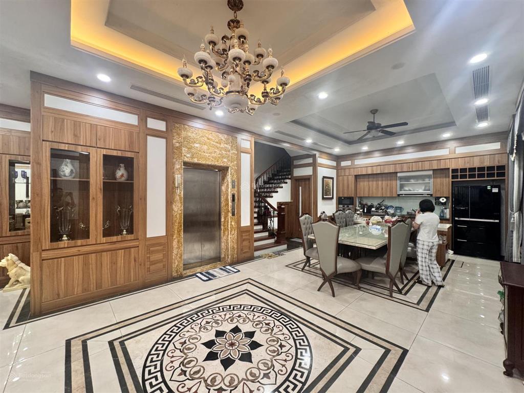 Bán biệt thự lê văn thiêm  diện tích 120m  5 tầng  thang máy  mặt tiền 15m  giá 45 tỷ có tl
