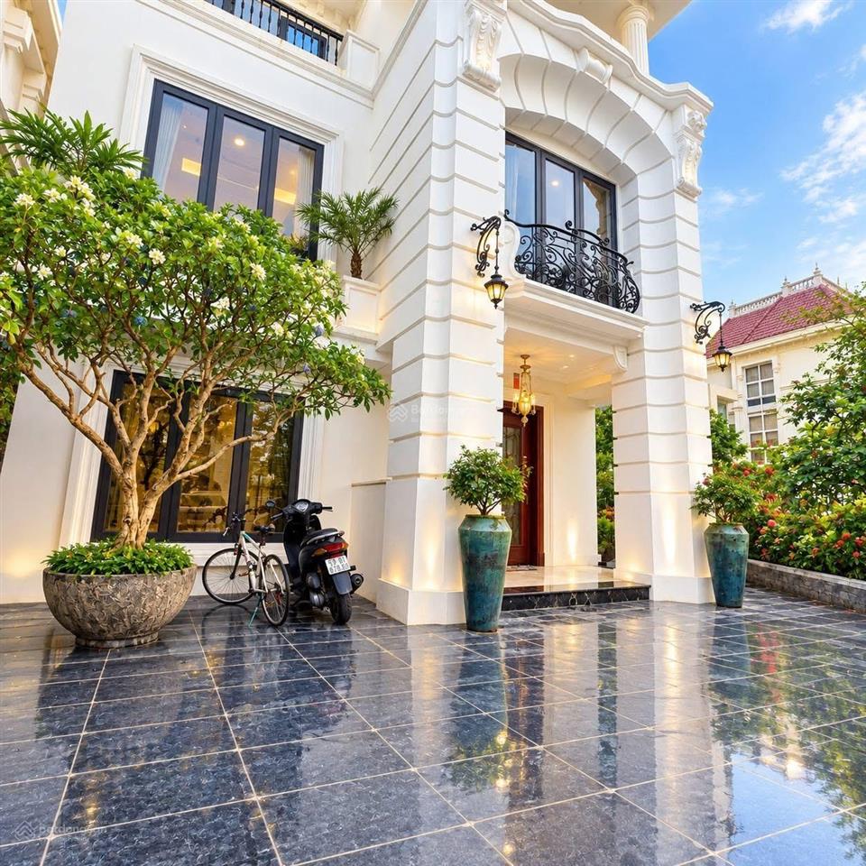 Chính chủ bán gấp biệt thự ciputra phân khu mới  diện tích 350m  lô góc  giá 135 tỷ có tl