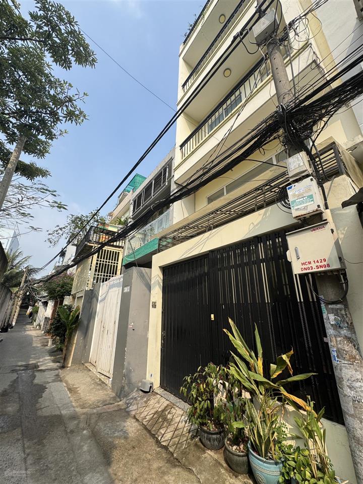 Chỉ 6,5tỷ  nhà 1/ ngay khu vực sầm uất bùi văn ba  q7. dt 4x15m. nhà 2 lầu. shr