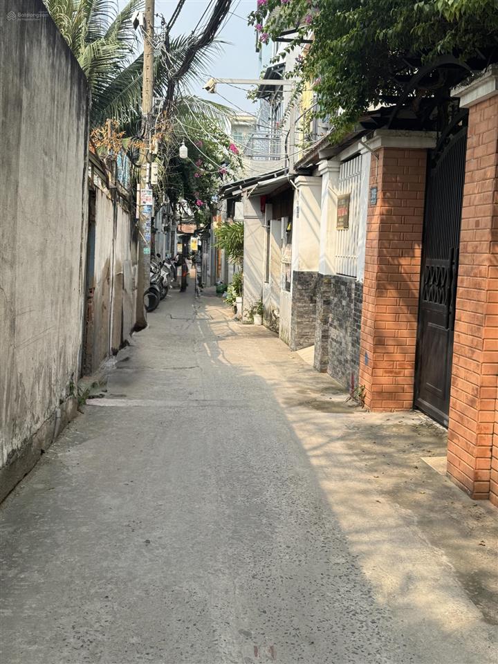 Chỉ 6,5tỷ  nhà 1/ ngay khu vực sầm uất bùi văn ba  q7. dt 4x15m. nhà 2 lầu. shr