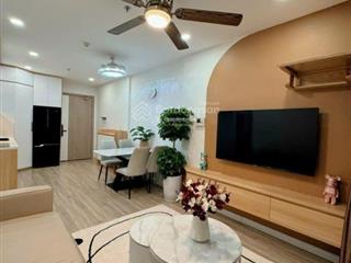 Không gồng được lãi bank, bán gấp ch 2n+1wc, giá tốt 3.75tỷ, dt 55m2, tòa s301 vinhomes smart city