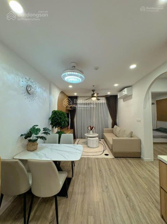Không gồng được lãi bank, bán gấp ch 2n+1wc, giá tốt 3.75tỷ, dt 55m2, tòa s301 vinhomes smart city