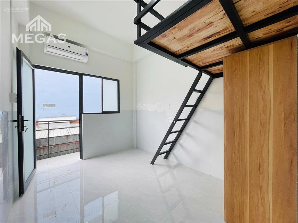 Cho phòng mới xây bancol đầy đủ nội thất diện tích 30m2 gác cao 1m7 gần dh y dược, dh mở và quận 5