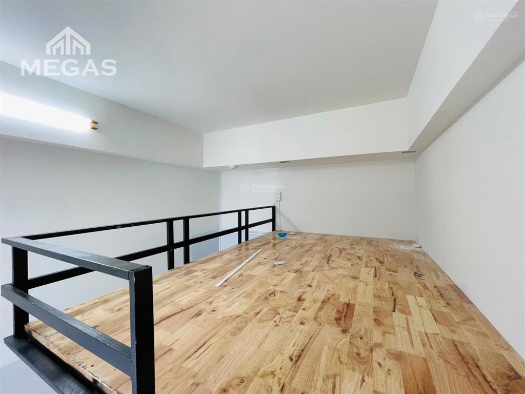 Cho phòng mới xây bancol đầy đủ nội thất diện tích 30m2 gác cao 1m7 gần dh y dược, dh mở và quận 5