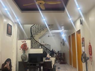 Chính chủ cần bán nhà 4 tầng khu giáo viên tái định cư ngọc thuỵ, quận long