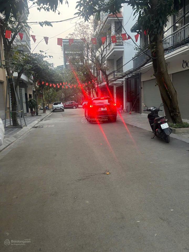 Chính chủ cần bán nhà 4 tầng khu giáo viên tái định cư ngọc thuỵ, quận long