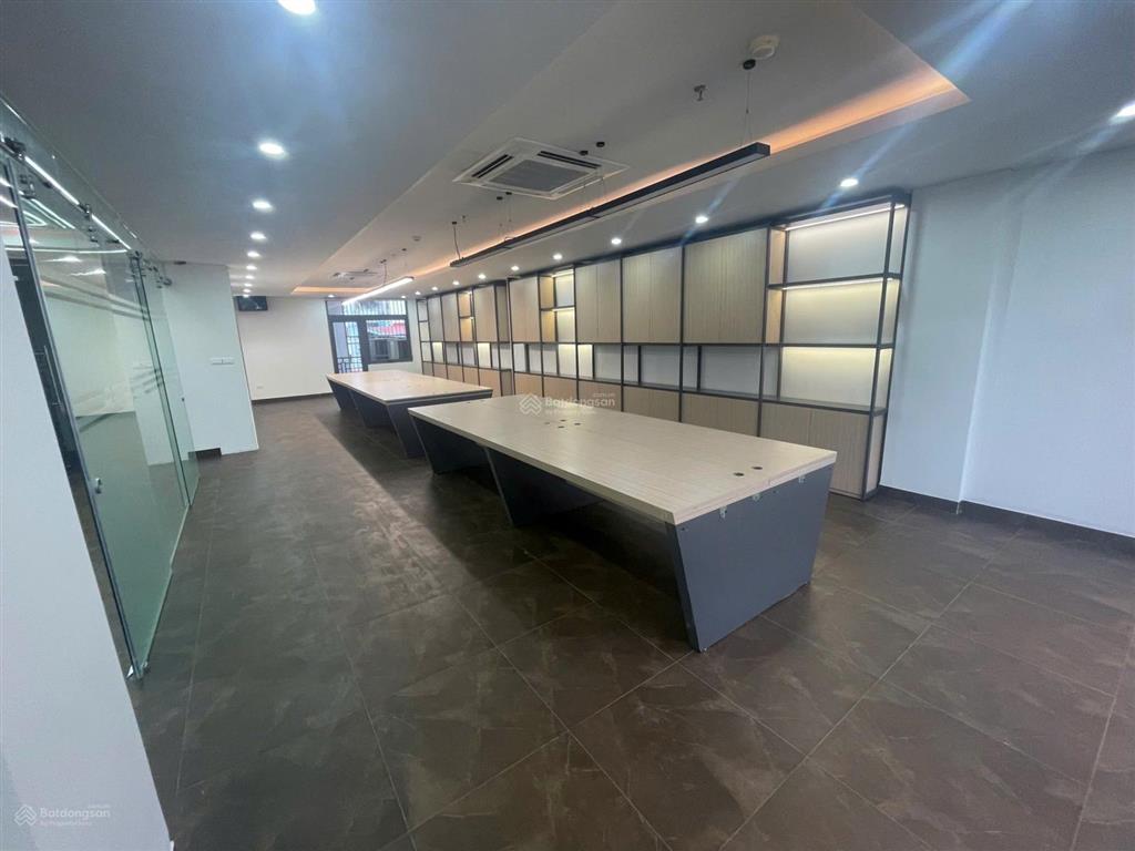 ( chính chủ ) bán toà văn phòng phố trần thái tông  lô góc 3 mặt thoáng  160m  8 tầng  mt 25m