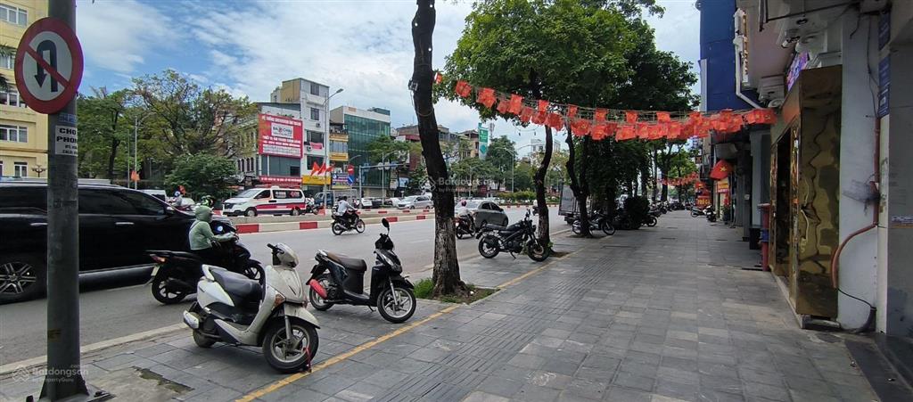 ( chính chủ ) sang nhượng toà văn phòng phố lê thanh nghị  dòng tiền 2,5 tỷ/năm